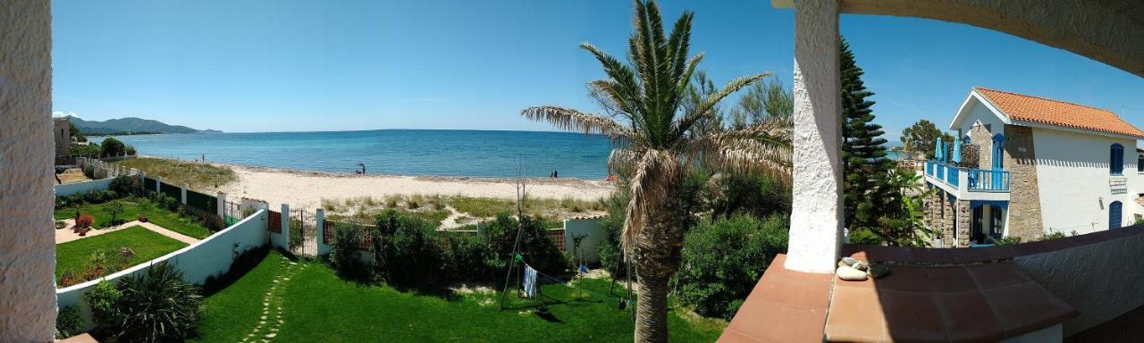 In Front Of The Beach - La Terrazza Sul Mare 弗里米尼迪夸尔图 外观 照片