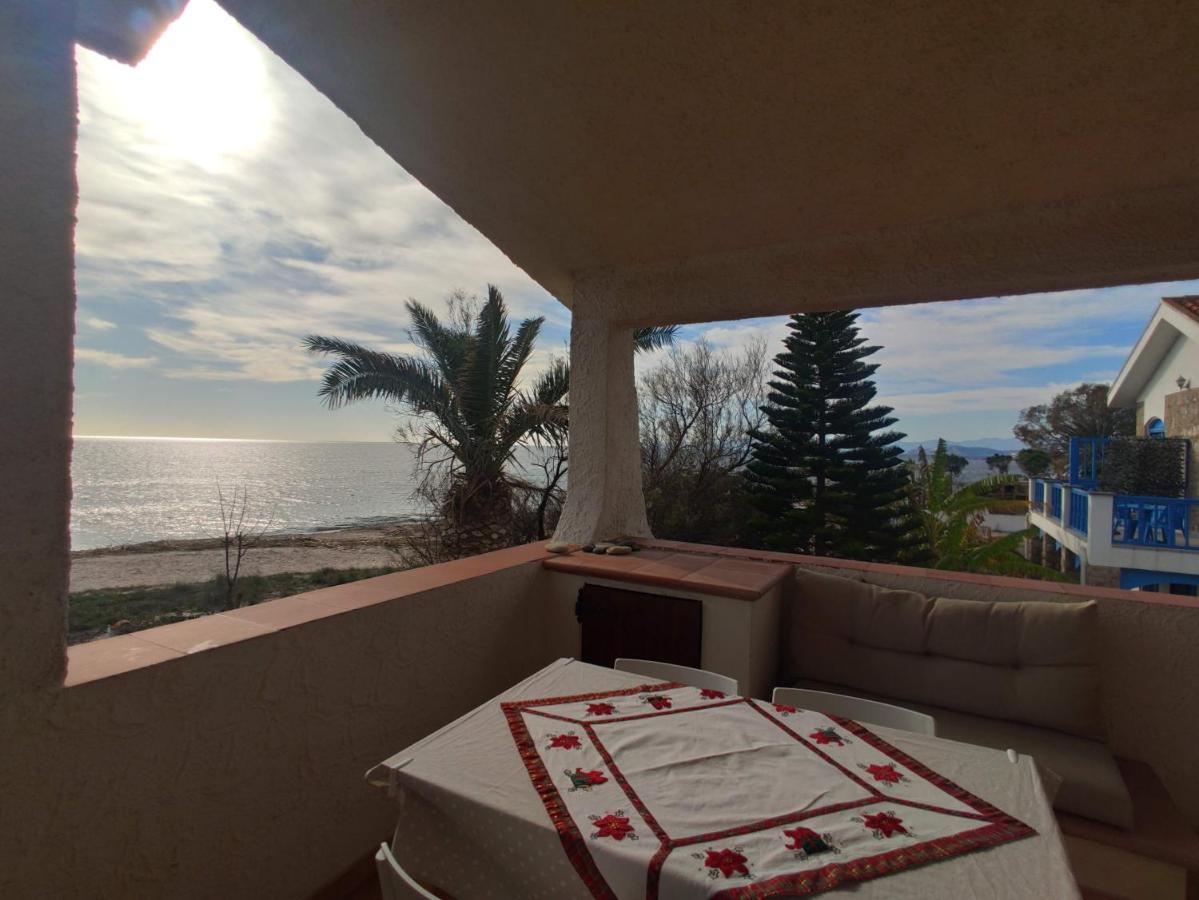 In Front Of The Beach - La Terrazza Sul Mare 弗里米尼迪夸尔图 外观 照片