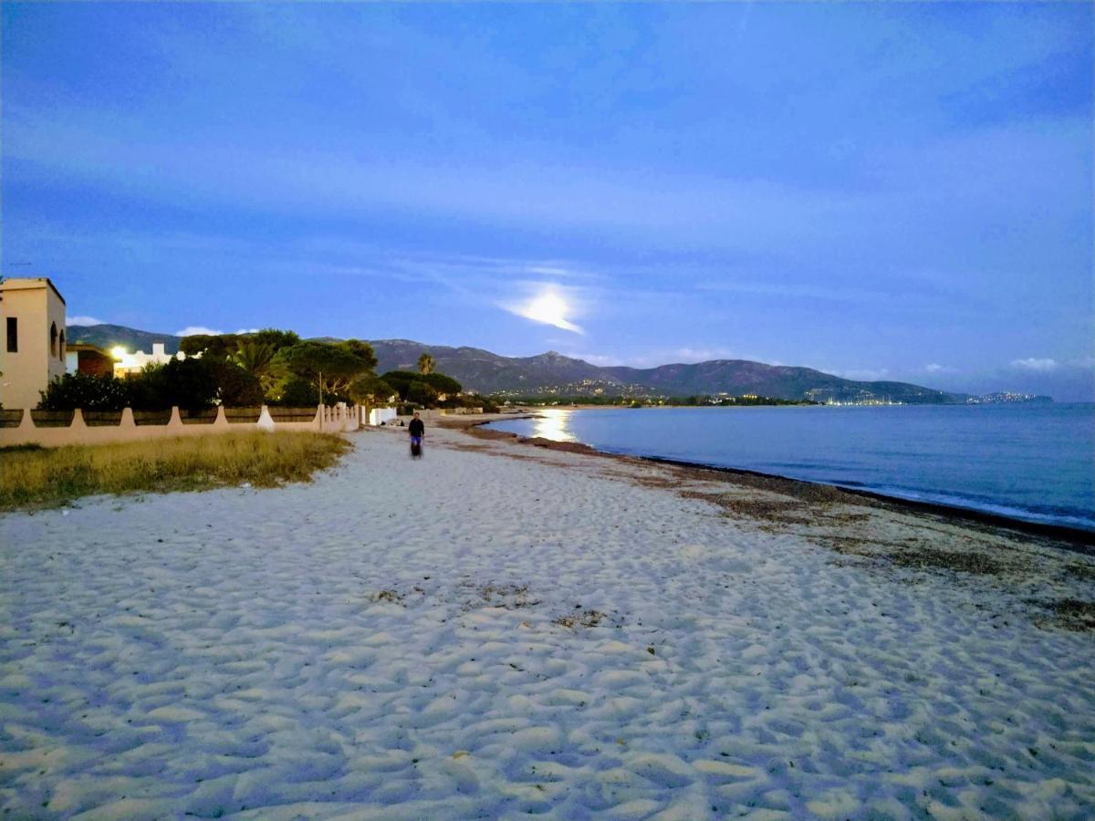 弗里米尼迪夸尔图In Front Of The Beach - La Terrazza Sul Mare公寓 外观 照片